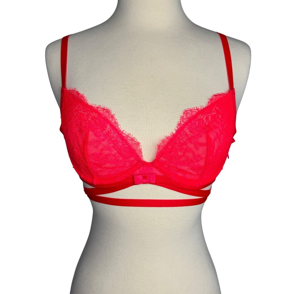 Vintage Y2K Victorias Secret Very Sexy Unlined‎ Demi Red Lace Strappy Bra 34B